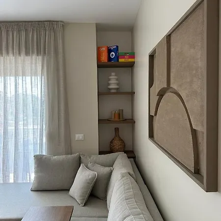 Golem, Durres Διαμέρισμα Golem (Tirana)